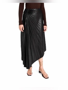 House of Harlow 1960 Faux Leather Black Asymmetrical Pleated Skirt/Size XS